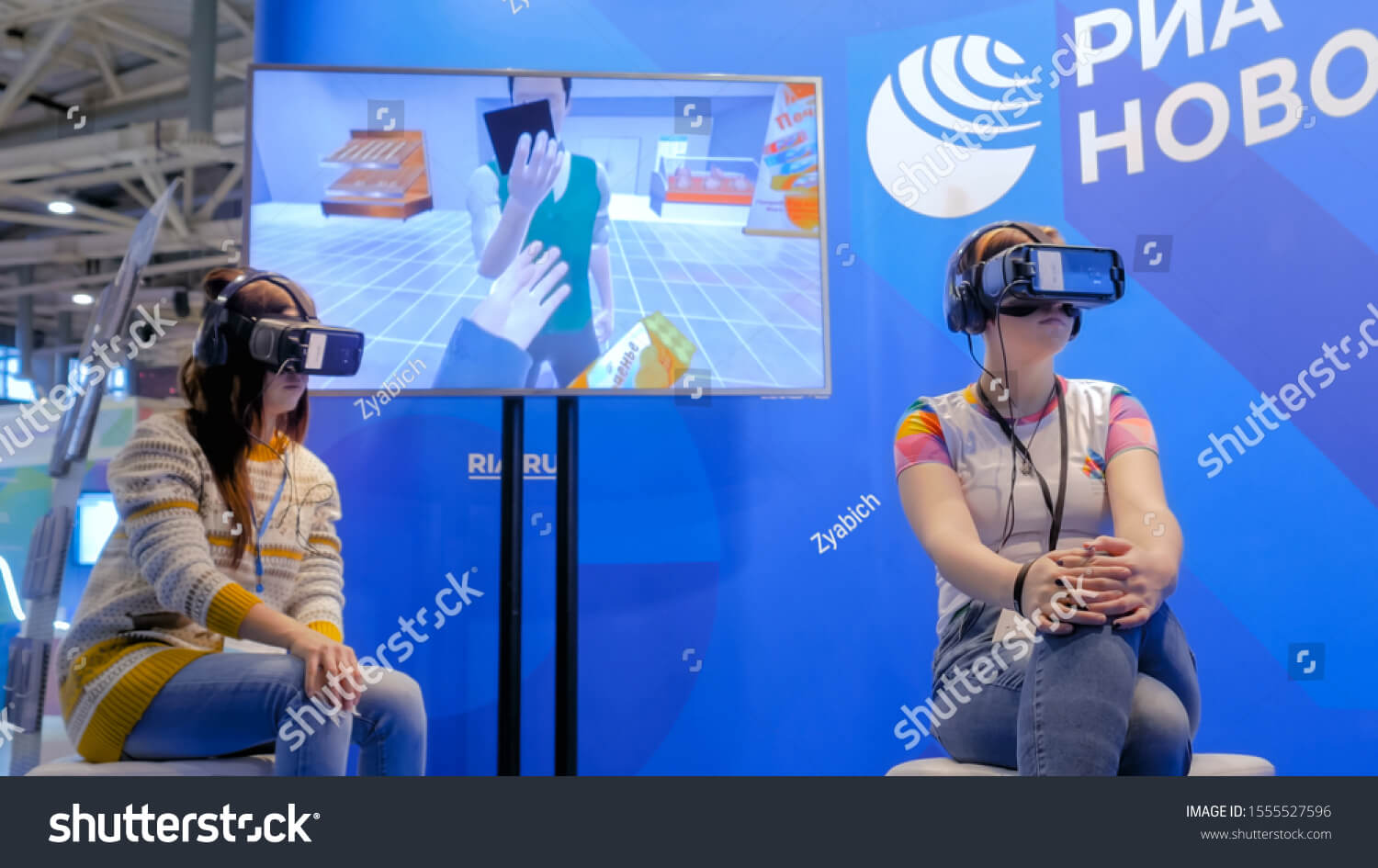 Augmented Reality (AR) & Virtual Reality (VR)